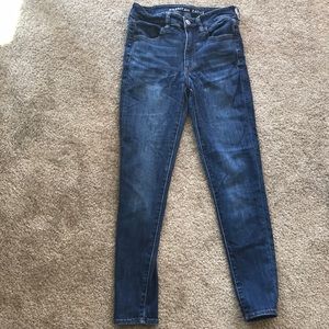 American Eagle High Rise Medium Wash Jeans